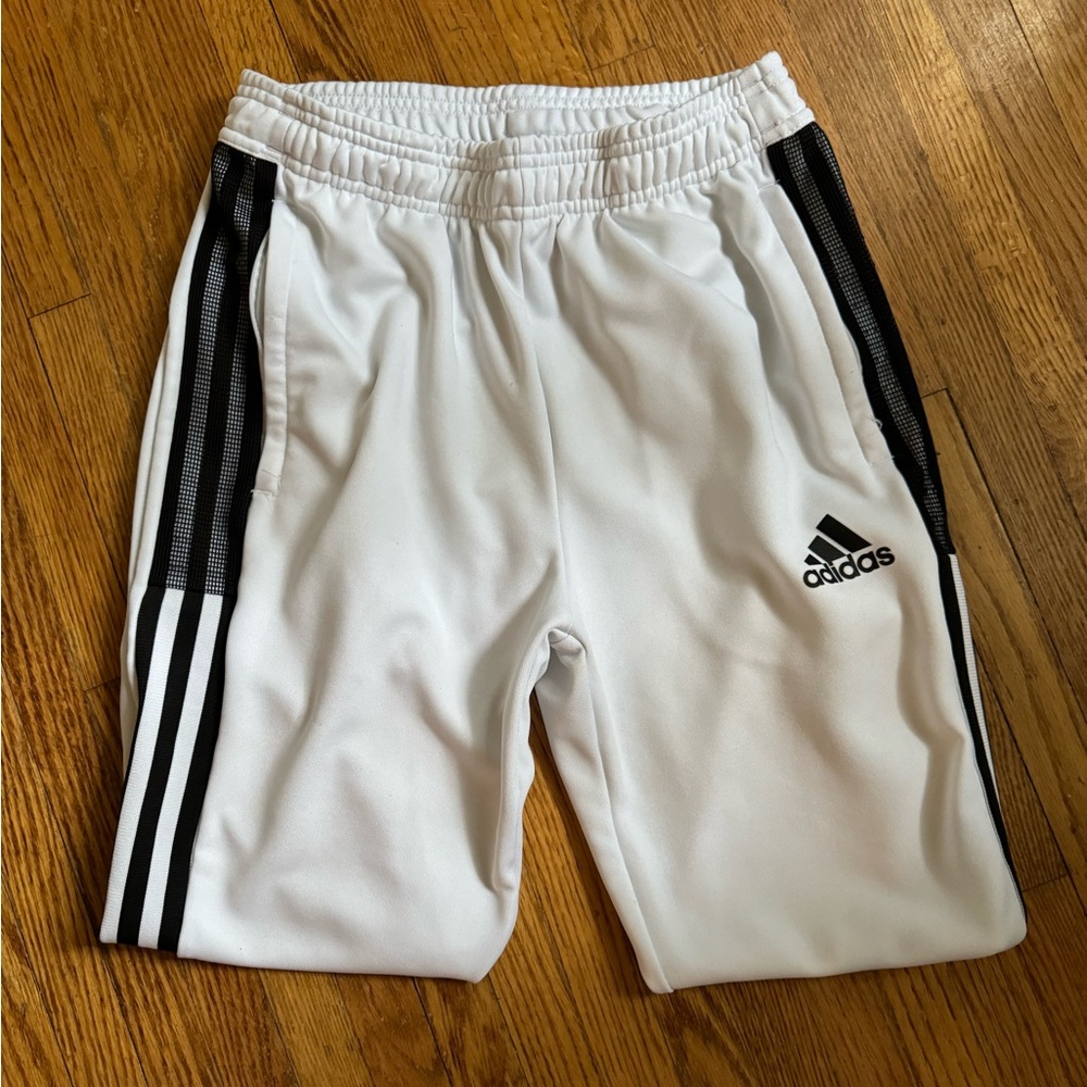 *LIKE NEW* Youth Large (13-14Y) Adidas Sweatpants